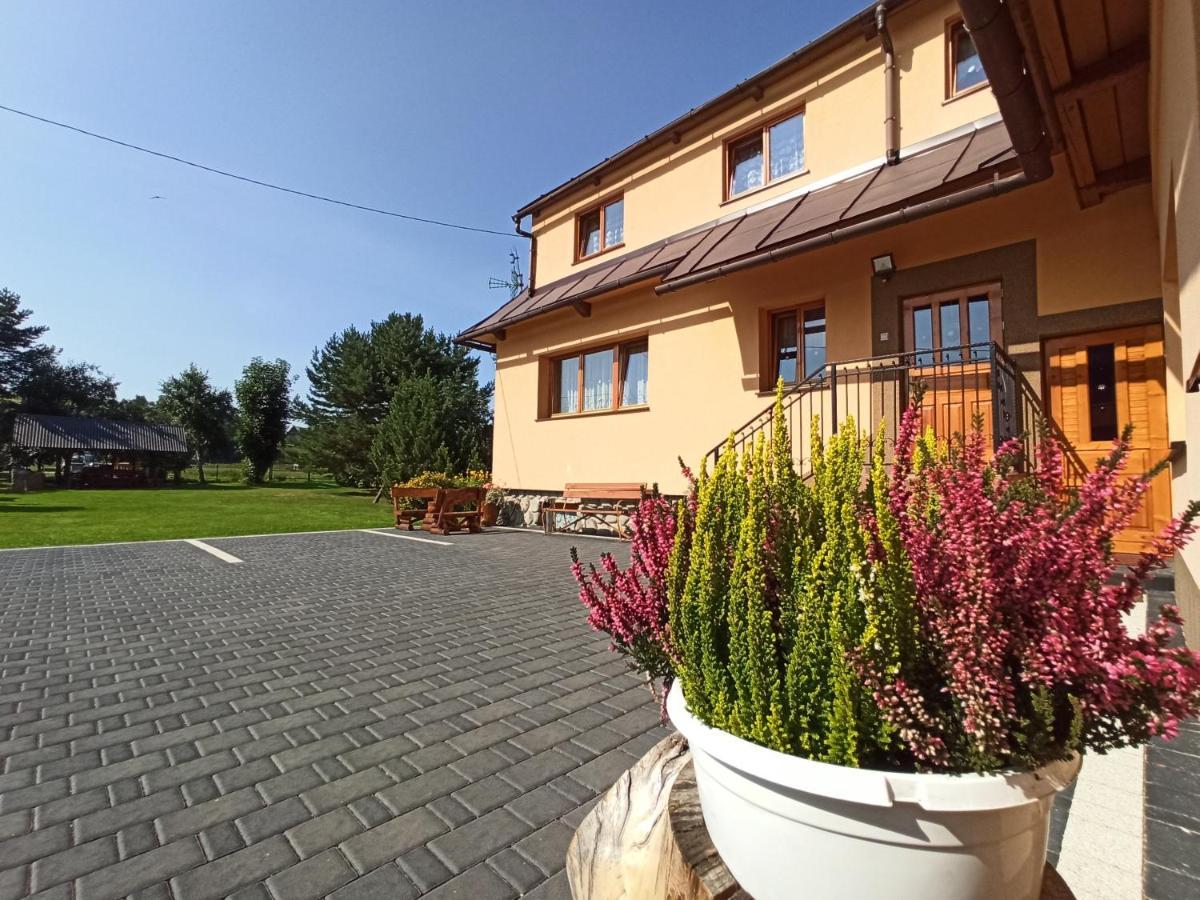 Brzoskwiniowy Dom Apartment Banska Nizna Exterior photo